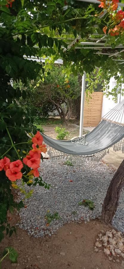 Вилла Kampos Family Garden Батси Экстерьер фото